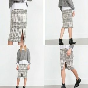 Zara | Trafaluc Form Fitting Pencil Skirt Sz S